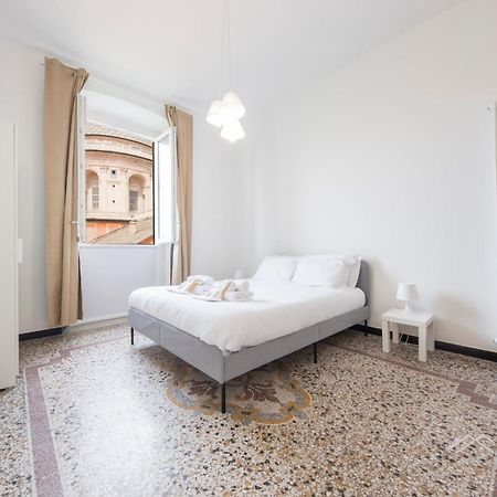 City Center, 2Br, Free Wifi & Netflix By Tilo Genova Esterno foto